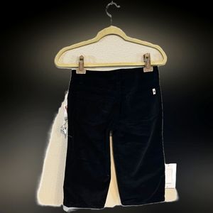 Black Capri split nwt. 3 crops